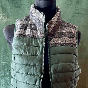 Ruff Hewn Puffer Vest-Dark Green and Plaid-Small